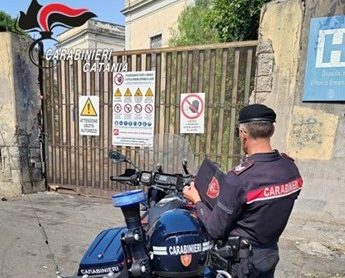 Catania, tentato furto all’ex Vittorio Emanuele, denunciato 34enne