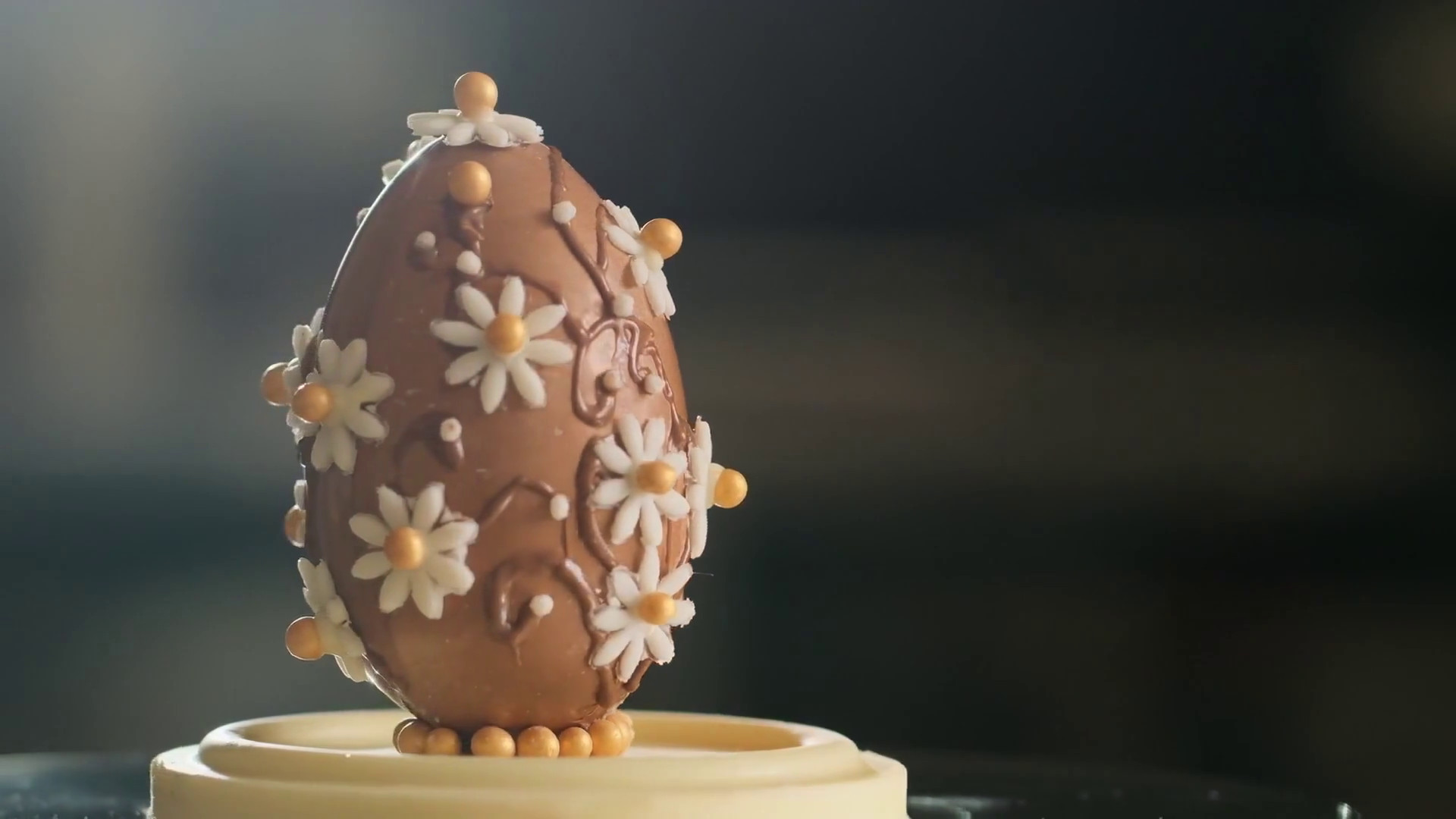 Uova di Pasqua, prezzi in aumento e quantità in calo