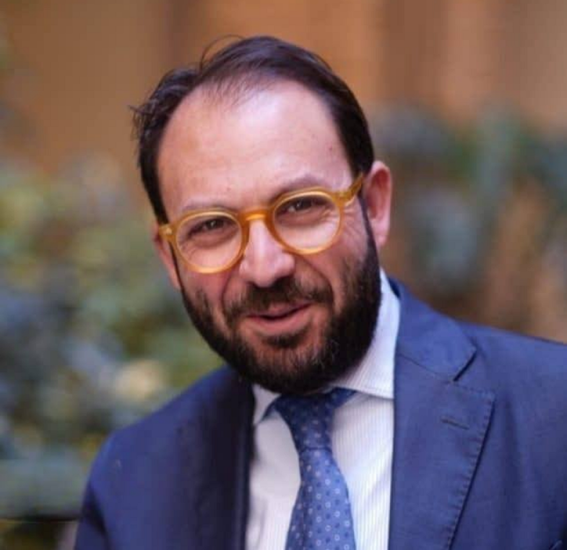 Il cachet di Achille Lauro “duplicato” e la campagna elettorale del deputato