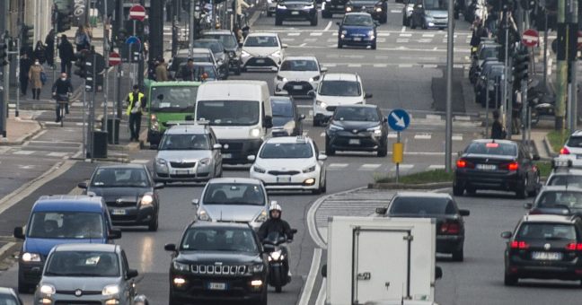 A marzo in crescita il mercato dell’auto, immatricolazioni +7,6% su base annua