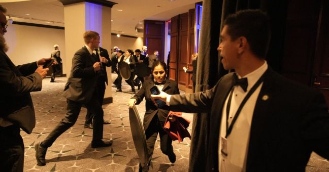 Spari alla cena con Trump, presidente Usa “Ecco perchè serve la ballroom”