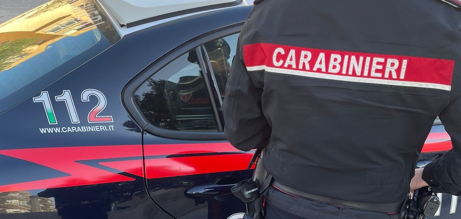 “Chiuso per lutto”, falso avviso nello studio dell’ex candidato sindaco