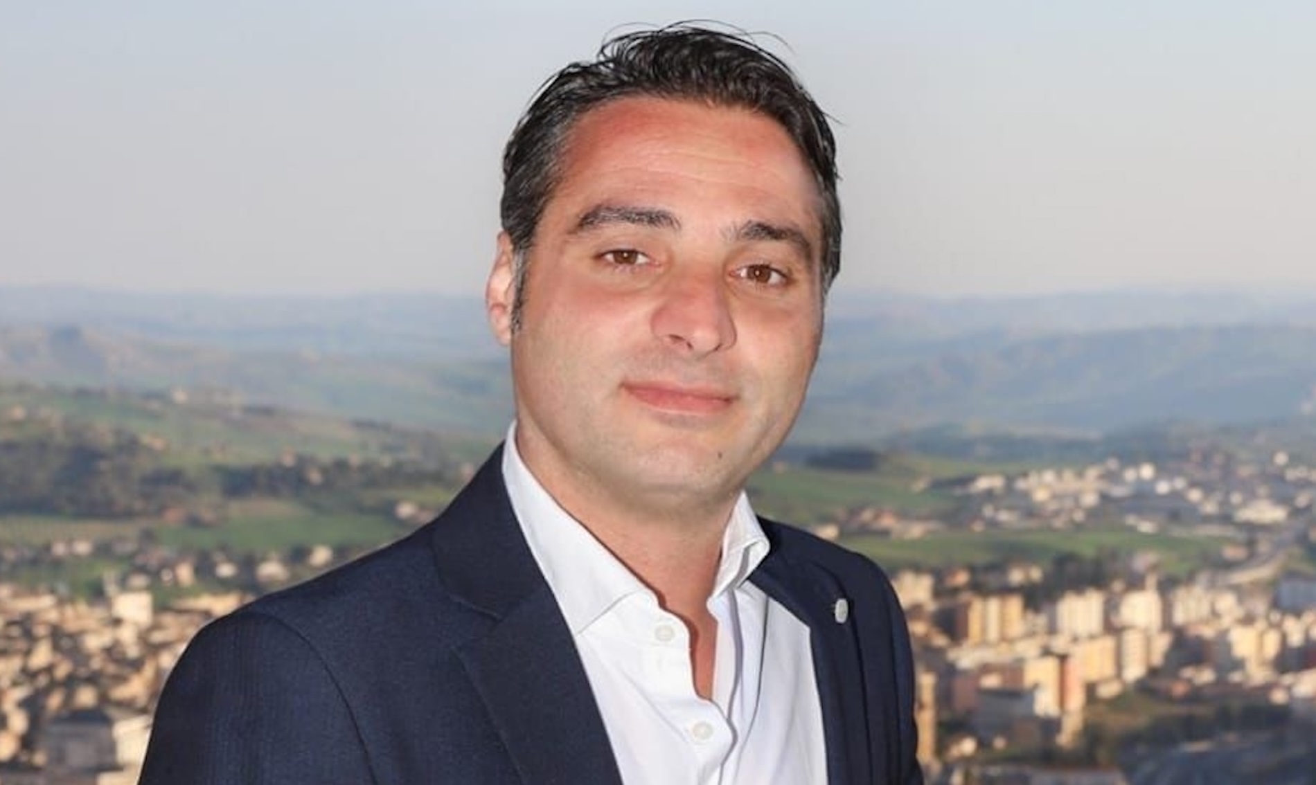 Interdittiva alla società del presidente del consiglio: “Si dimetta”