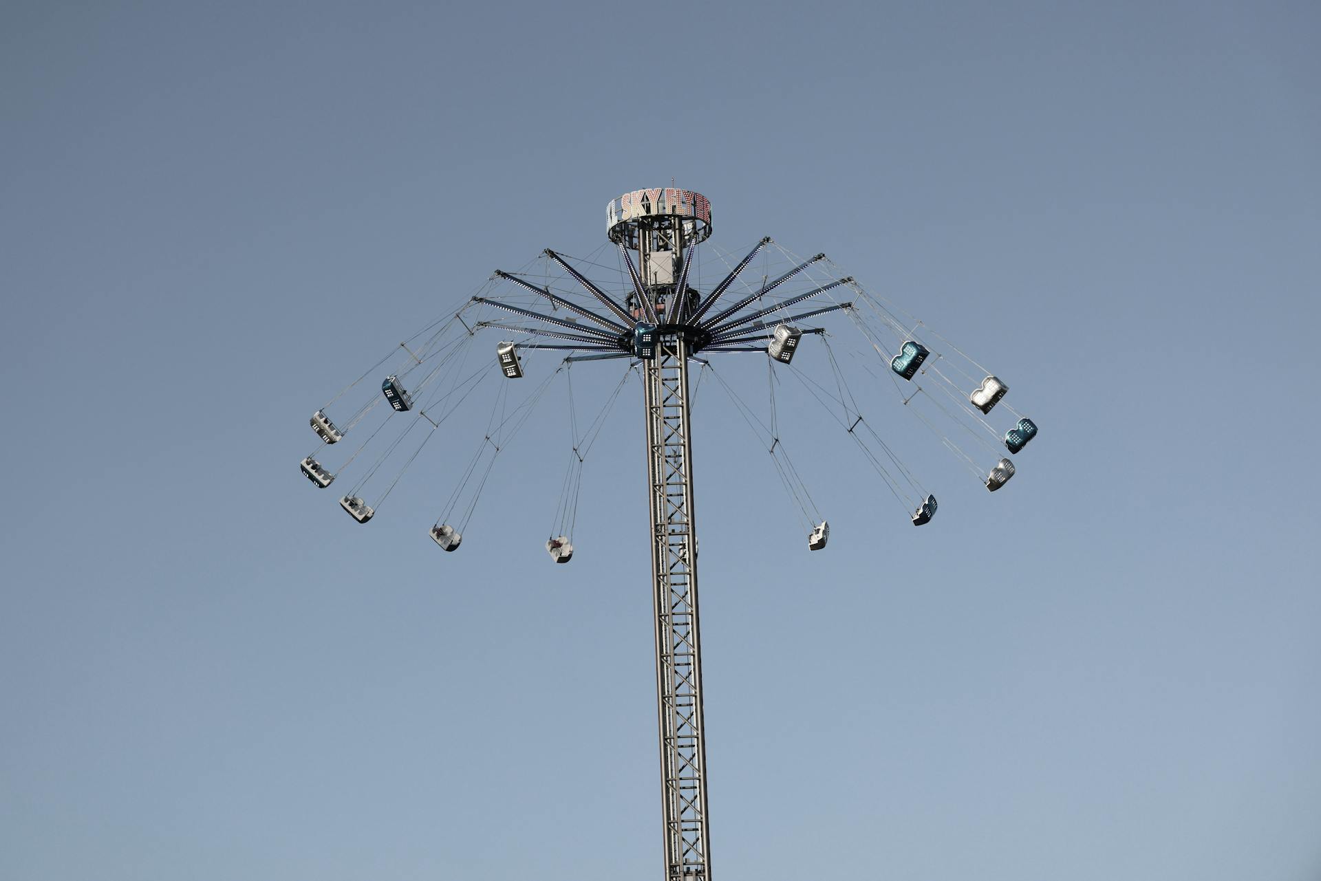 https://livesicilia.it/wp-content/uploads/2026/04/Luna-park-Foto-free-Pexels-1.jpg