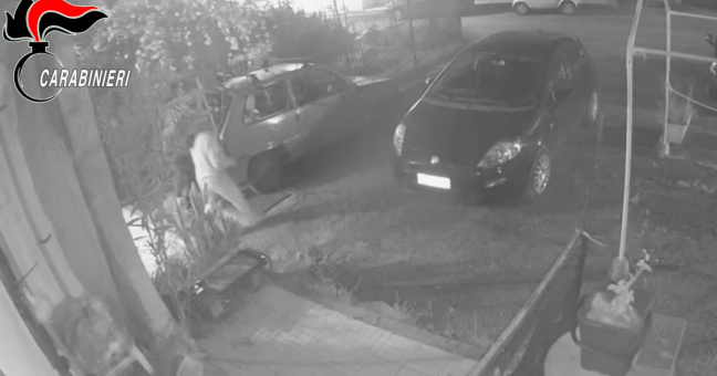 ucciso e abbandonato nelle campagne