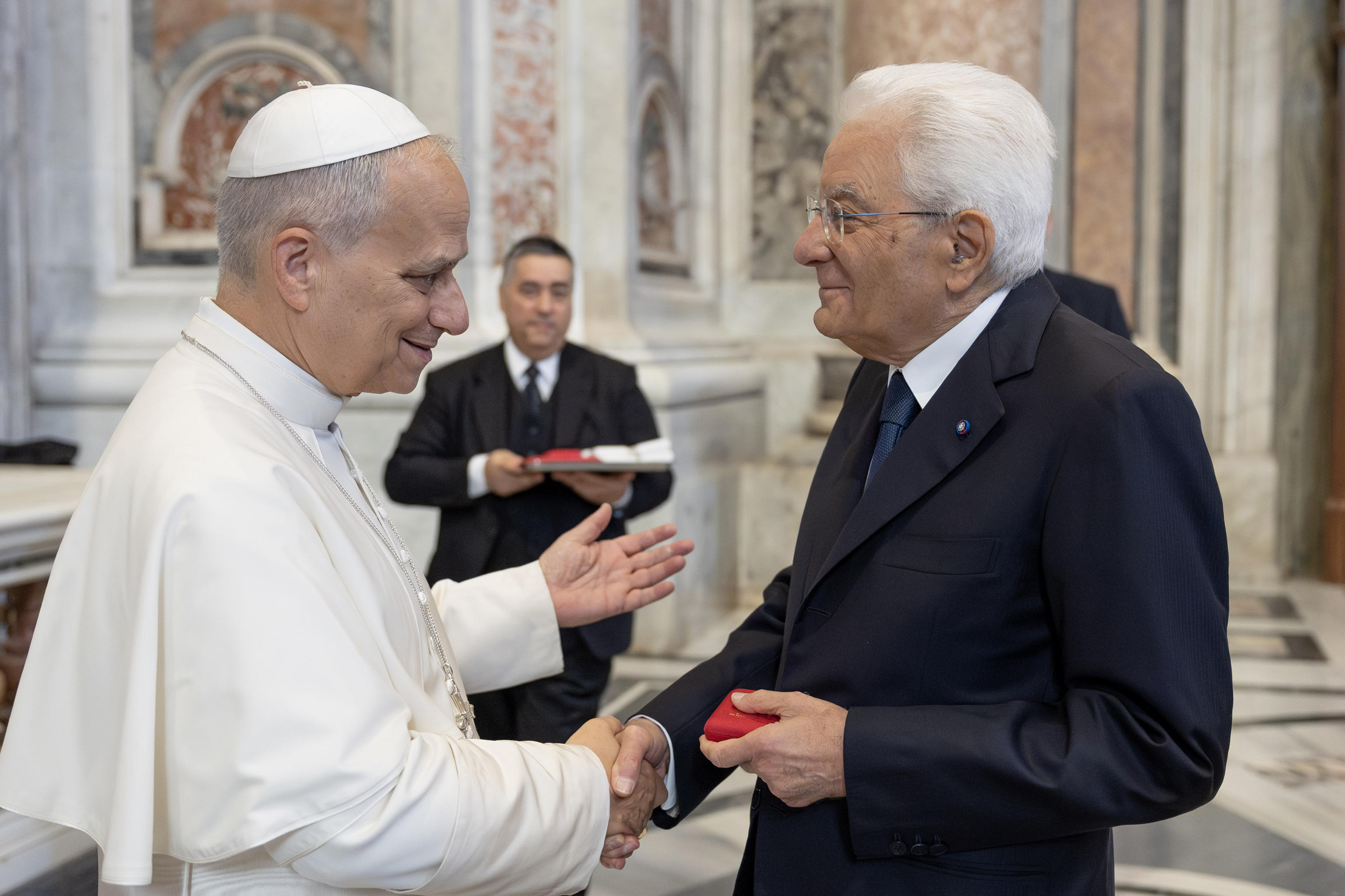 Mattarella e Papa Leone, la lezione sul potere che vale anche in Sicilia