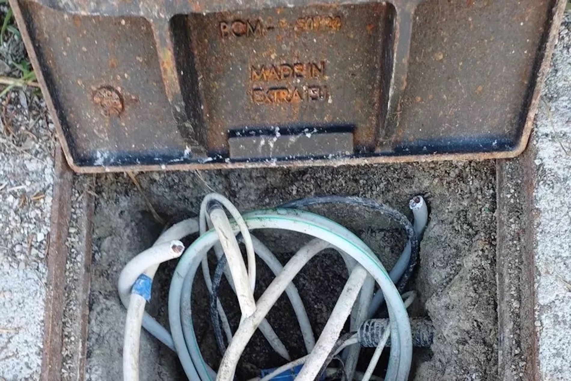 Palermo, furto di rame: spenti 85 punti luce in viale Regione