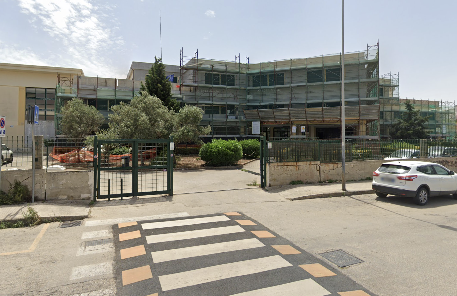 Siracusa, tre raid vandalici in tre giorni a scuola: riattivata videosorveglianza