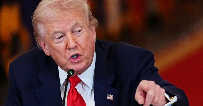 Iran, Trump “Il cessate il fuoco è un malato terminale in terapia intensiva”