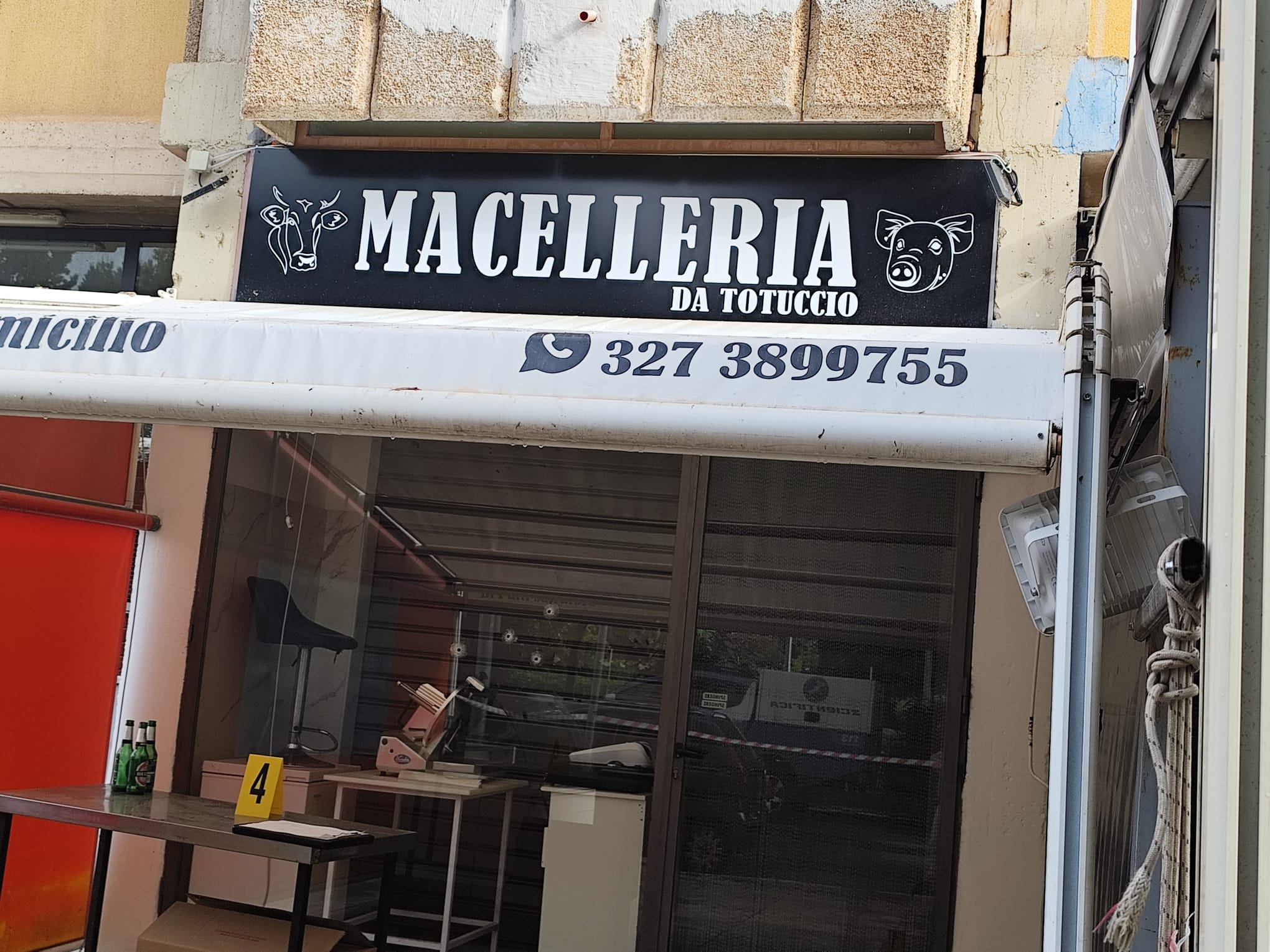 https://livesicilia.it/wp-content/uploads/2026/05/Colpi-di-pistola-Zen.jpeg