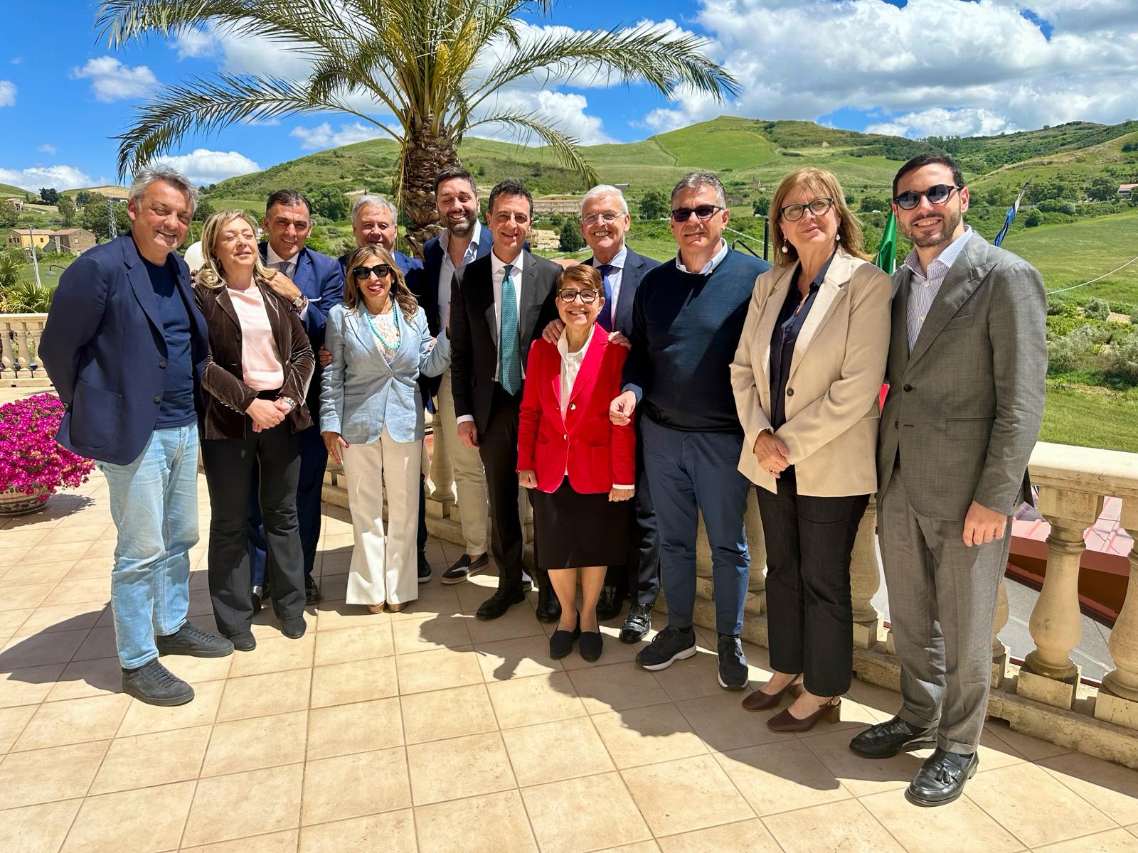 https://livesicilia.it/wp-content/uploads/2026/05/Minardo-Gruppo-FI-ARS.jpeg
