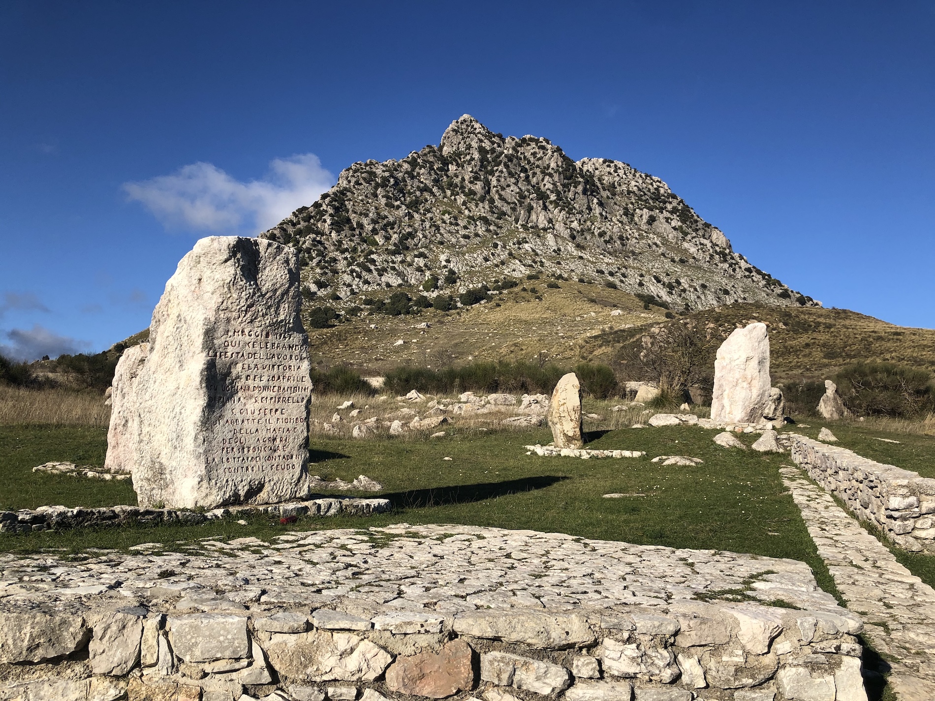 https://livesicilia.it/wp-content/uploads/2026/05/Portella_della_Ginestra_06.jpg