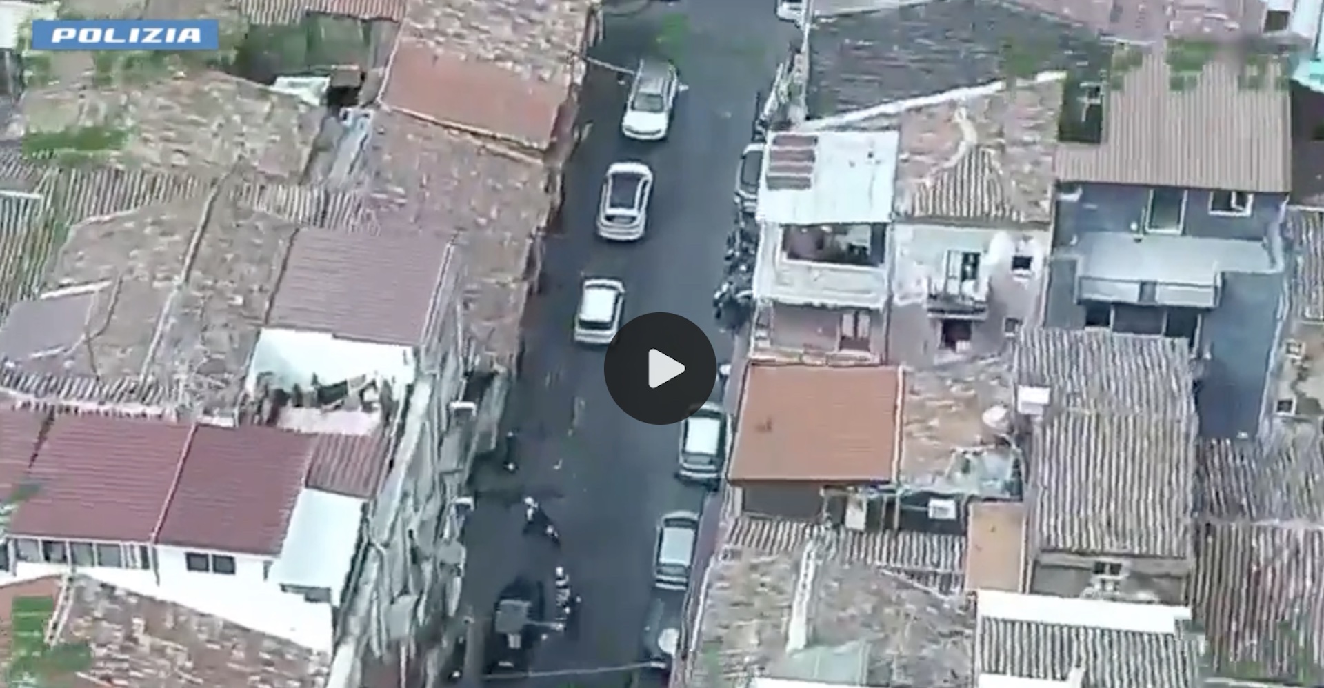 Catania, forzano il blocco: inseguimento da film e arresti VIDEO