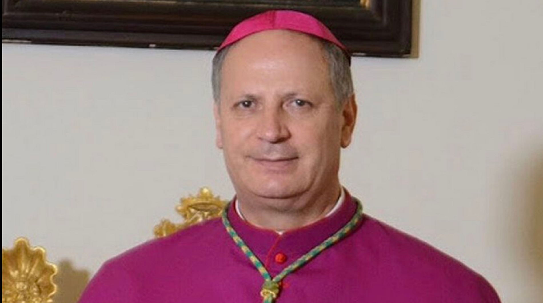 L’arcivescovo Lomanto:”Stiamo annegando nelle sabbie mobili dei social”