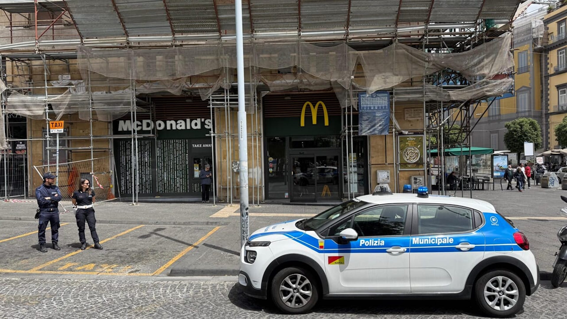 https://livesicilia.it/wp-content/uploads/2026/05/napoli-14enne-accoltellato.jpg