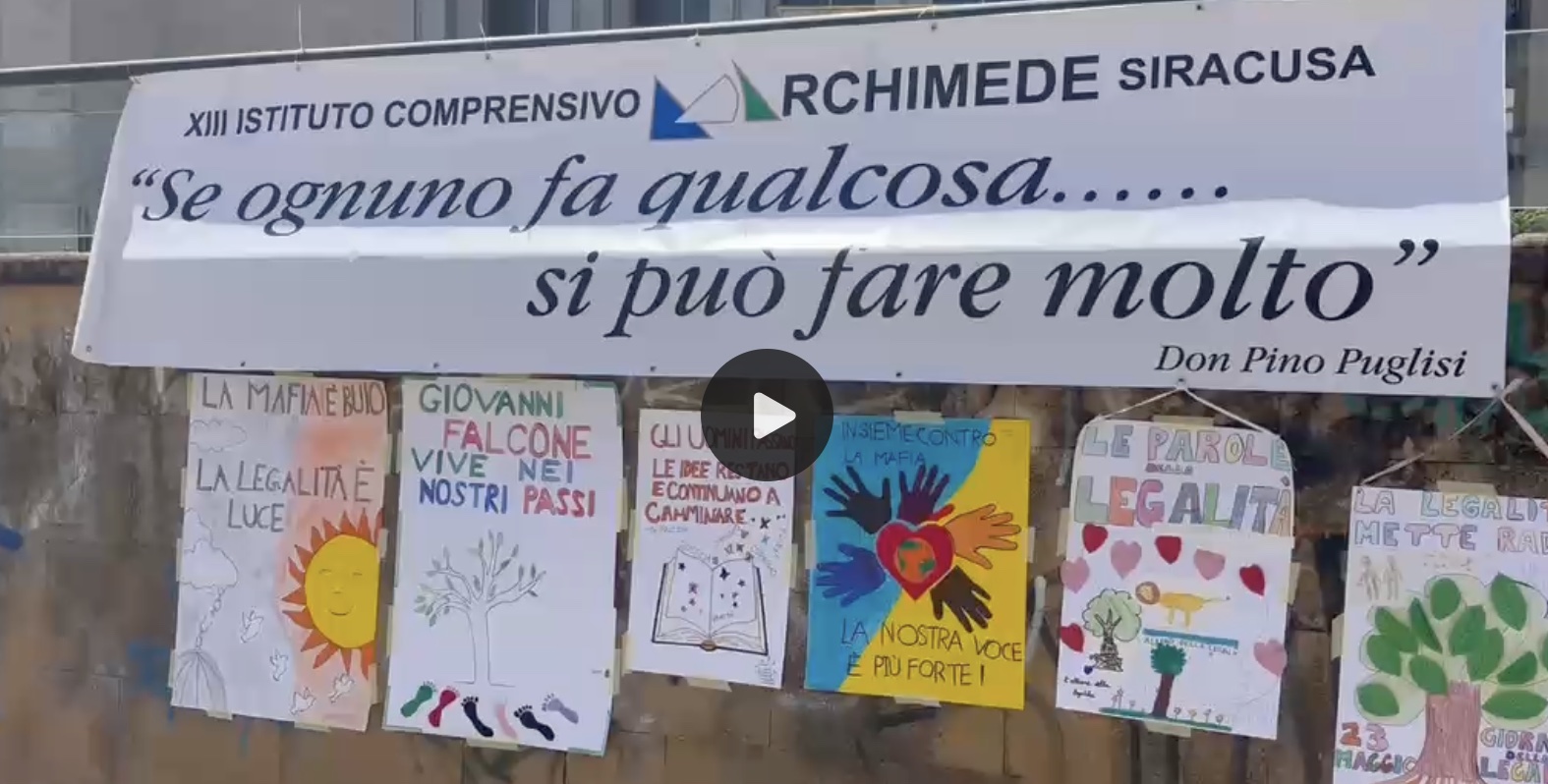 Palermo, migliaia di giovani ricordano Falcone: “Le idee restano” VIDEO