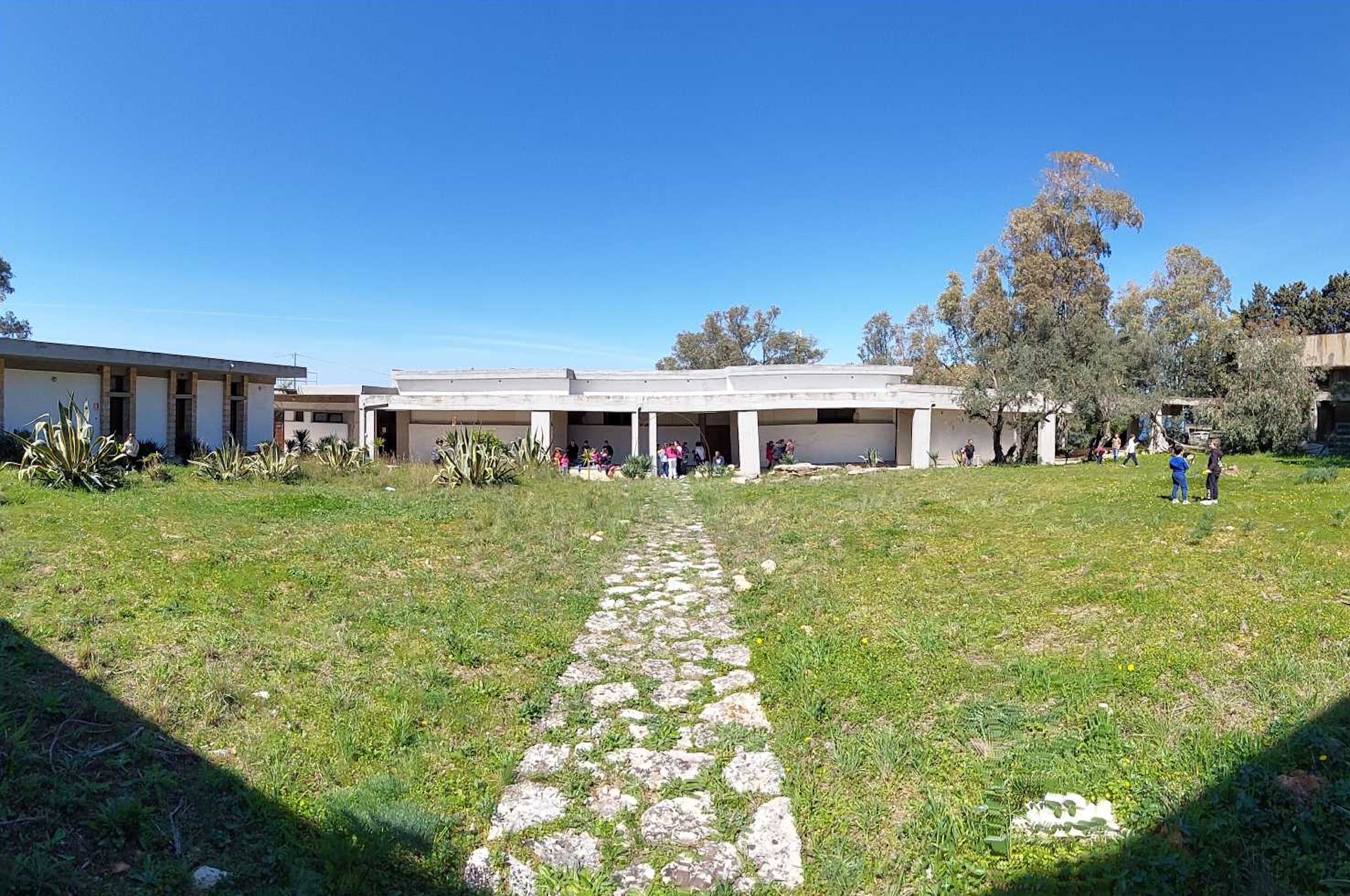 https://livesicilia.it/wp-content/uploads/2026/06/Borgo-Danilo-Dolci.jpg