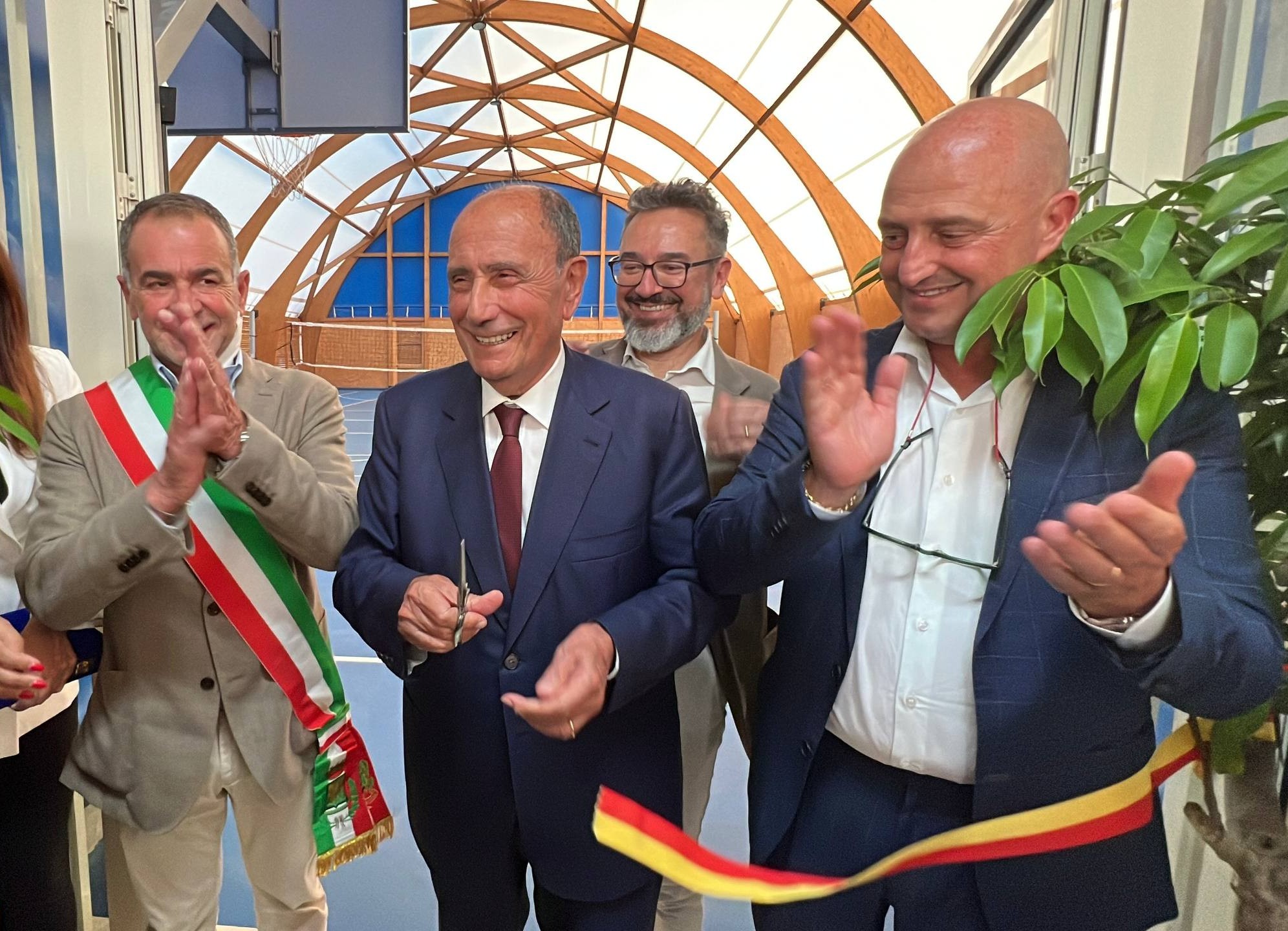 Partinico, Schifani e Turano inaugurano la palestr