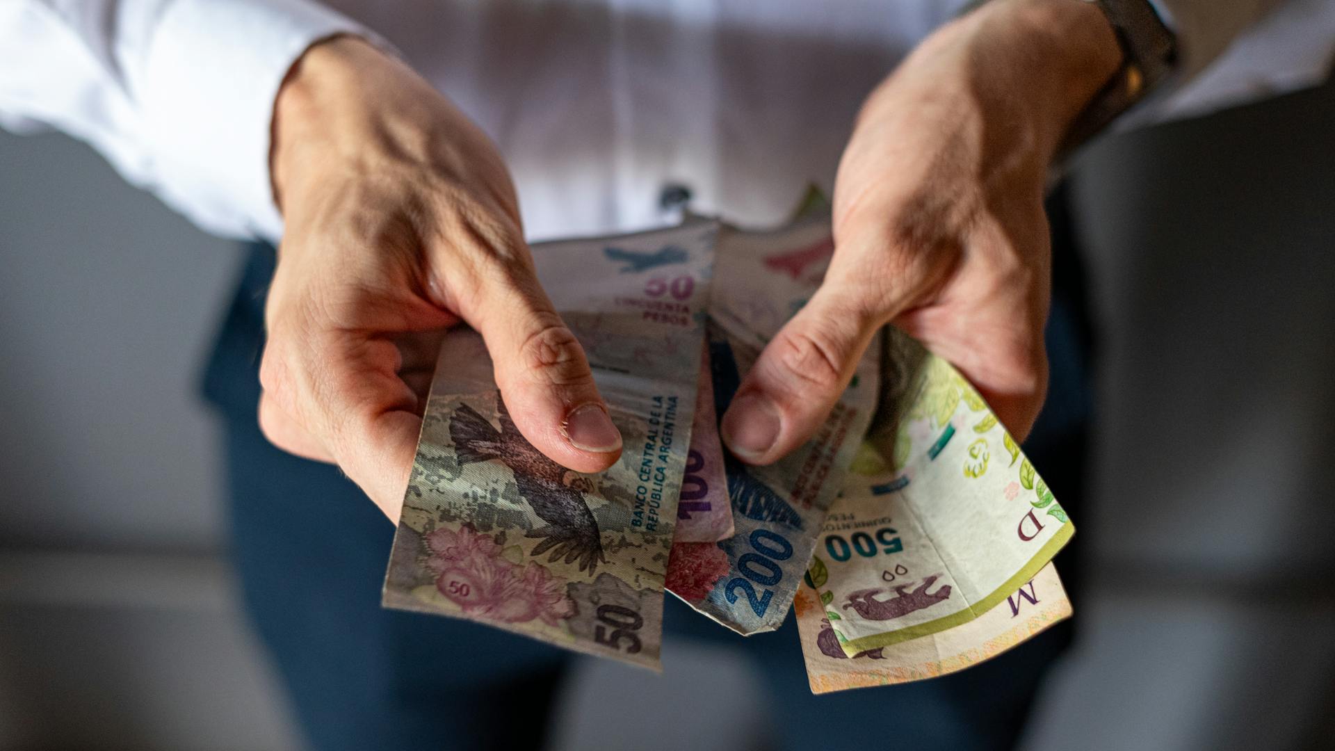 https://livesicilia.it/wp-content/uploads/2026/06/Soldi-Foto-free-Pexels-2.jpg