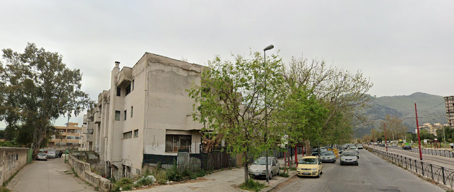 occupazione ex scuola