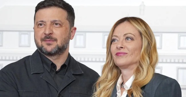 Ucraina, Meloni incontra Zelensky “Impegno al fianco di Kiev per una pace giusta”