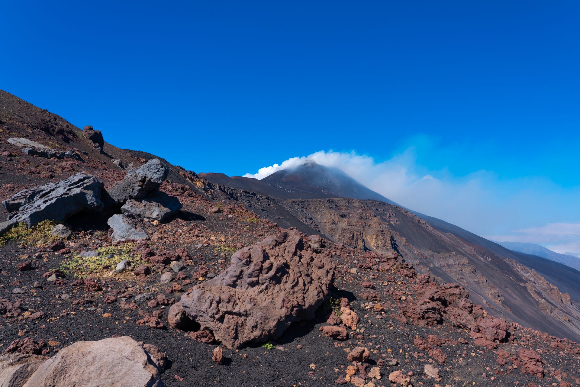 https://livesicilia.it/wp-content/uploads/2026/07/Etna-Foto-free-Pexels.jpg