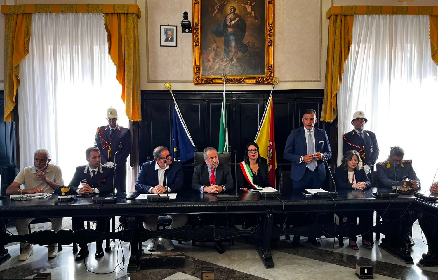 https://livesicilia.it/wp-content/uploads/2026/07/Incontro-Carini-Tamajo-racket.jpeg
