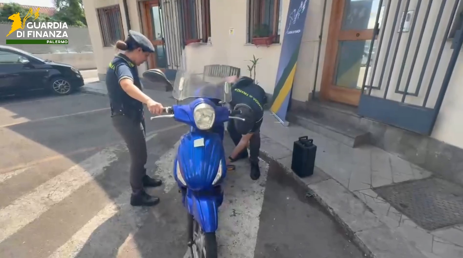 https://livesicilia.it/wp-content/uploads/2026/07/scooter-elettrici-finanza.jpg