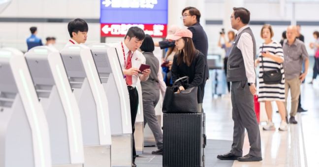 Cina, vendite al dettaglio crescono a Hong Kong per 14 mesi consecutivi
