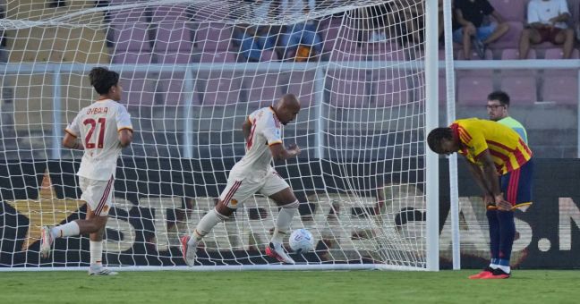 Malen show anche a Lecce, altro poker per la Roma