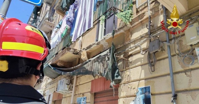 Balcone crollato palermo
