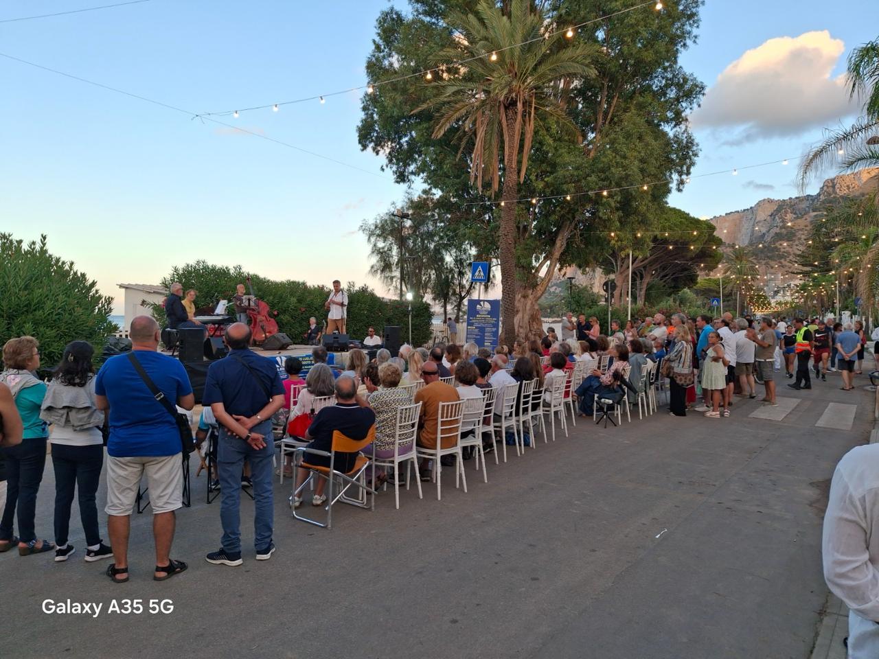 https://livesicilia.it/wp-content/uploads/2026/08/Festival-mondello.jpg