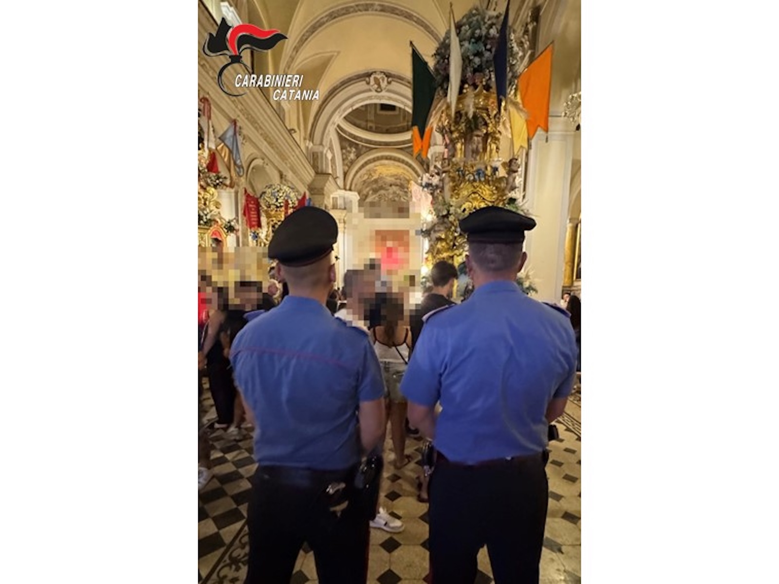 https://livesicilia.it/wp-content/uploads/2026/08/carabinieri-aci-santantonio.jpg