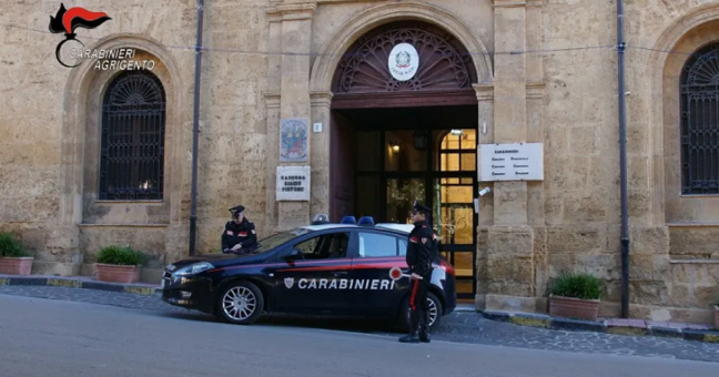 accoltellati