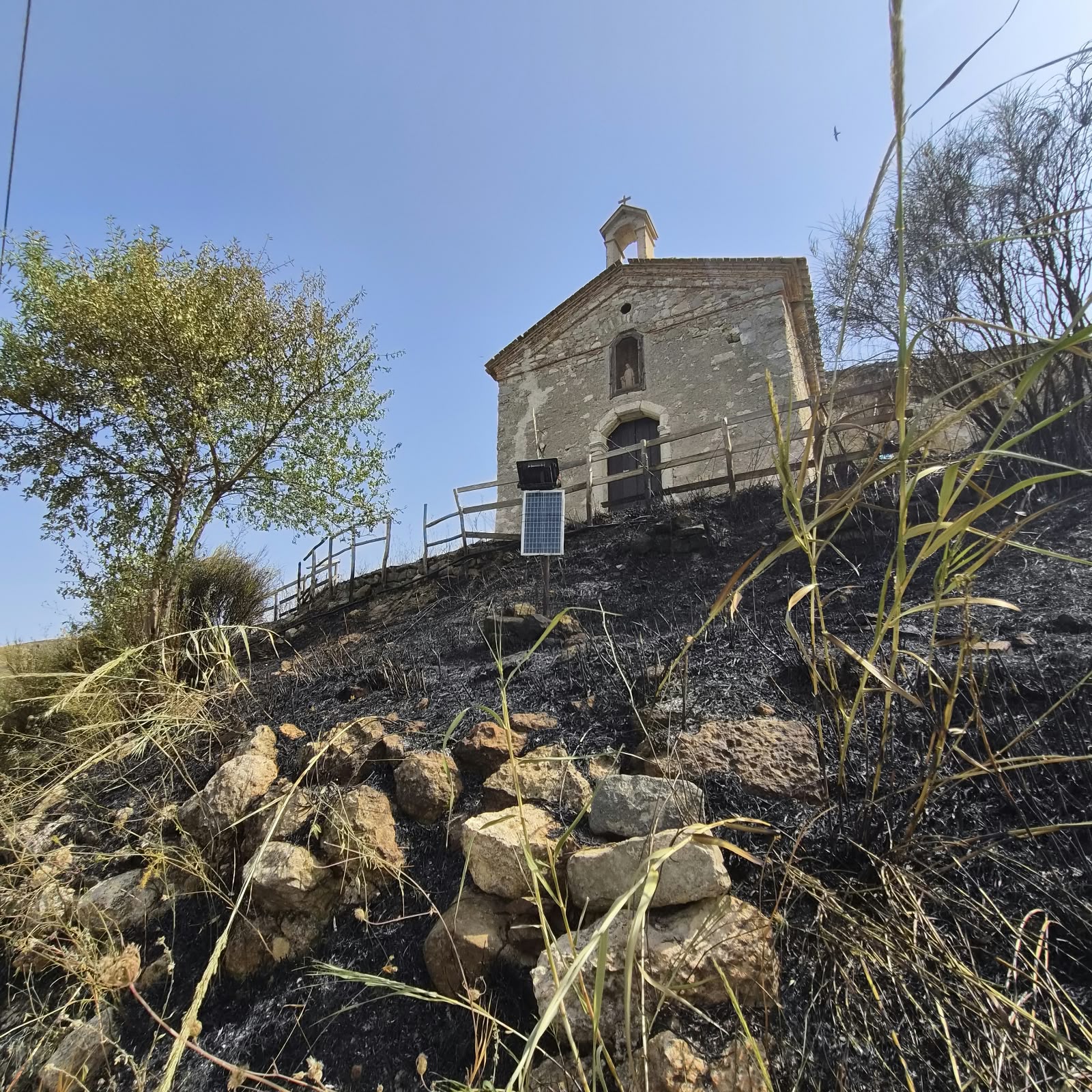 https://livesicilia.it/wp-content/uploads/2026/08/polizzi-incendi-tre.jpeg