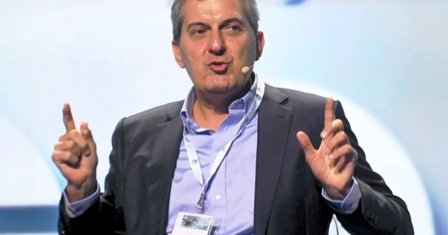 Milano, Calabresi dà le dimissioni da Chora Media. Pronto a candidarsi a sindaco