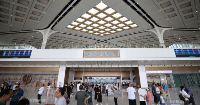 Cina, oltre 900 milioni di spostamenti ferroviari nel picco estivo
