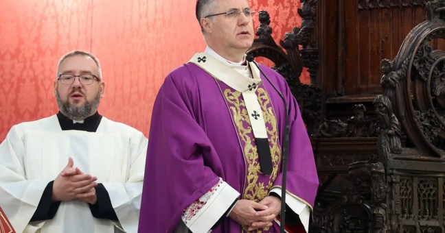 Arcivescovo Palermo “L’umanità intera aspira alla pace, ha bisogno di pace”