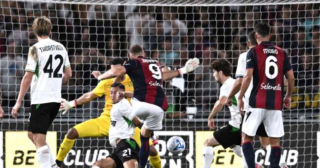 Dovbyk salva il Bologna, il derby col Sassuolo termina 2-2