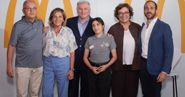 Inclusione e futuro, giovani rifugiati al lavoro nei ristoranti McDonald’s di Roma