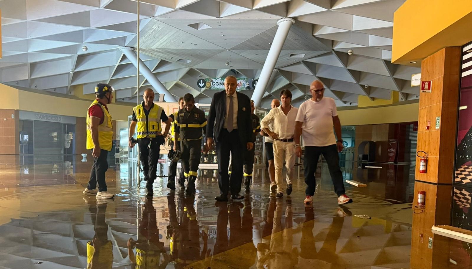 https://livesicilia.it/wp-content/uploads/2026/09/Lagalla-conca-doro-sopralluogo.jpeg