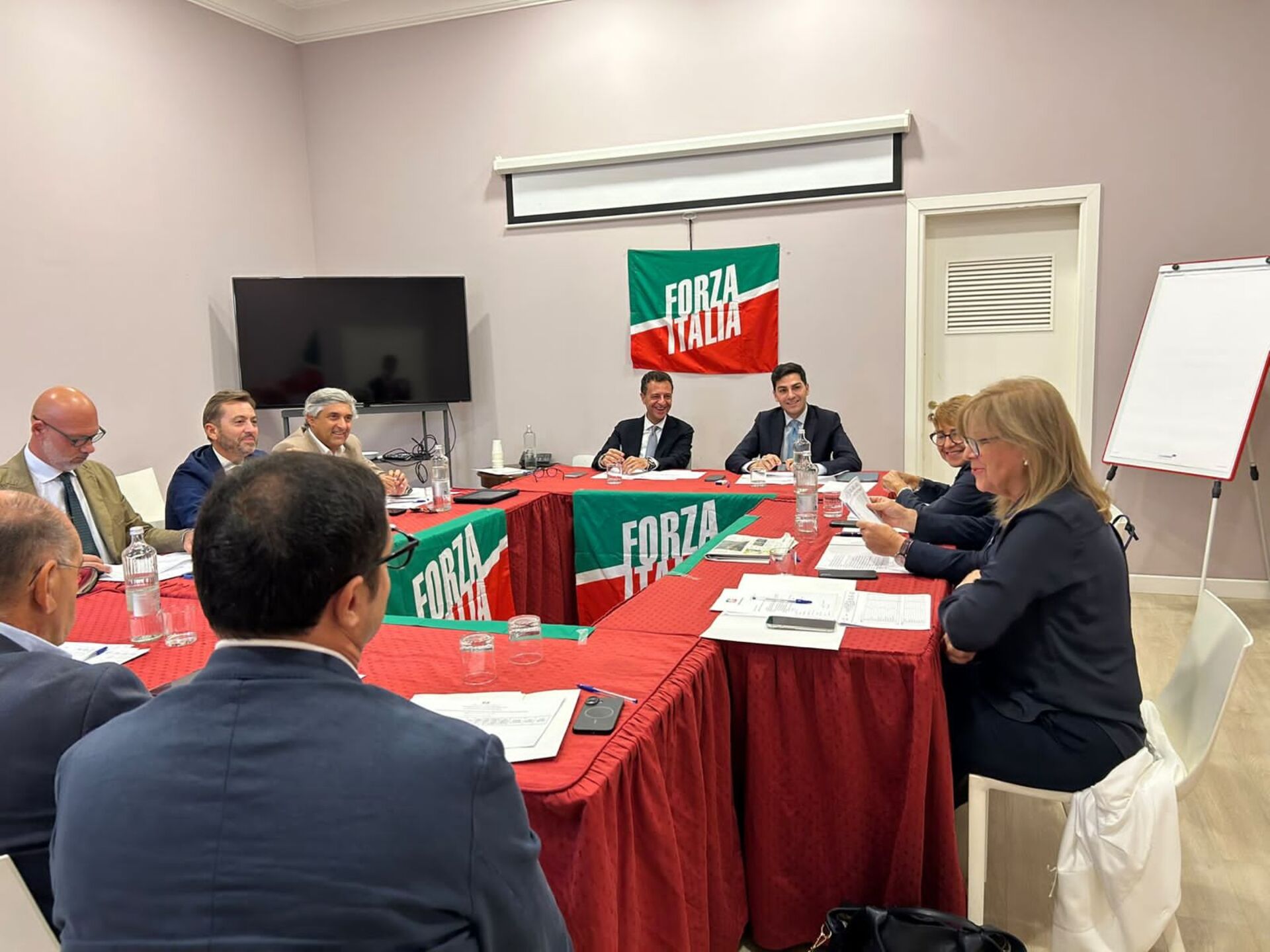 https://livesicilia.it/wp-content/uploads/2026/10/Vertice-Minardo-segretari-Forza-Italia.jpg